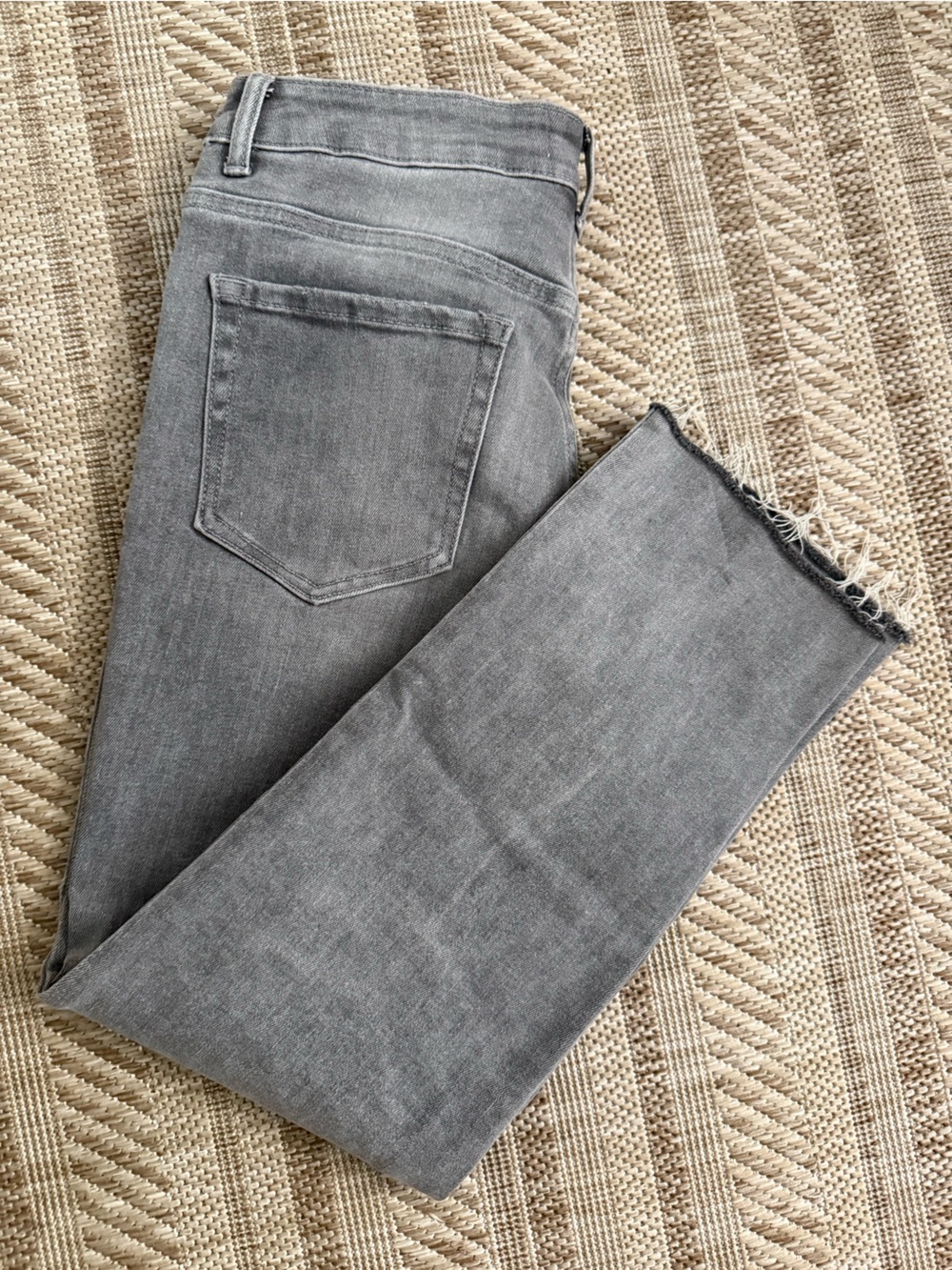 Women's Gray Washed Skinny Jeans - Picture 3 of 5